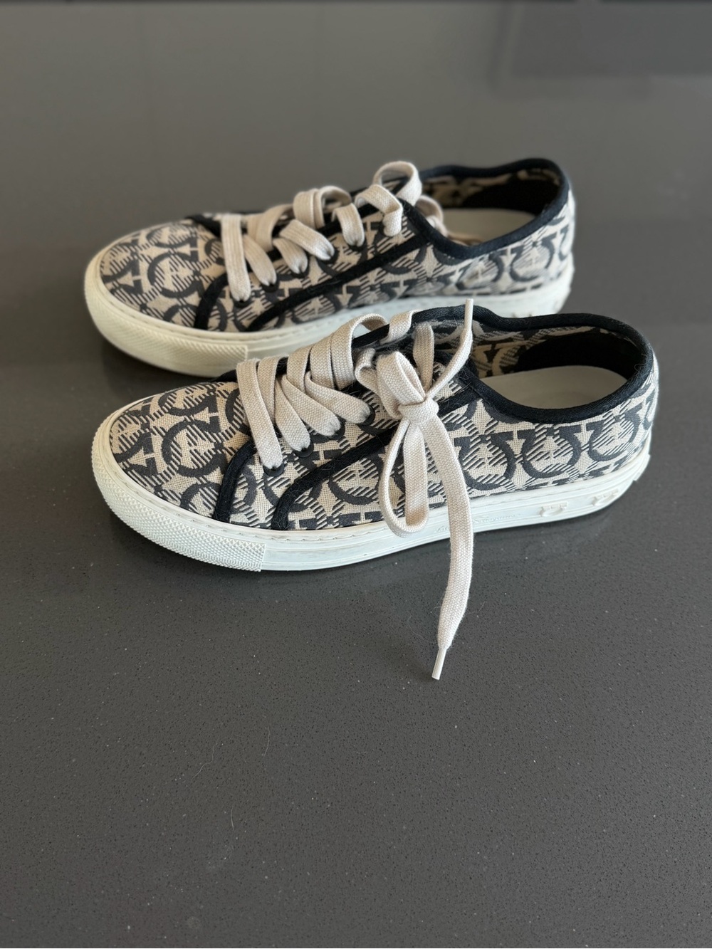 Kids Low-Top Canvas Sneakers in Black and Cream